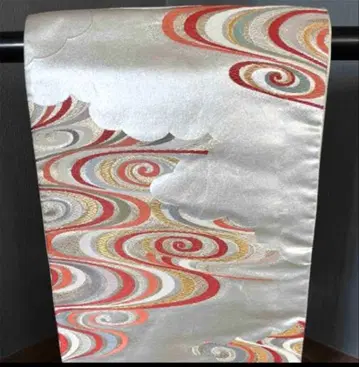 아름다운 파도 무늬의 후쿠로 오비