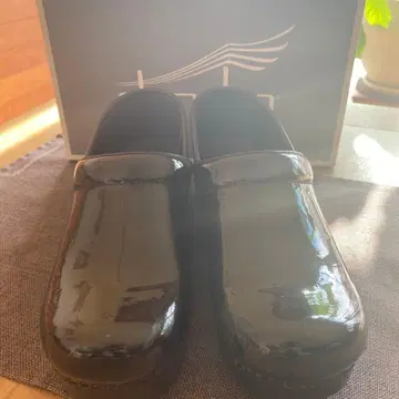 dansko 프로페셔널 블랙 페이턴트 38