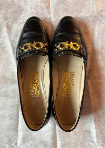 페라가모 로퍼 블랙 23.5cm