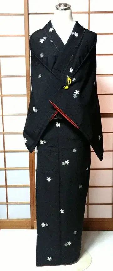 순수 실크 블랙 꽃무늬 코몬 기모노 할인 가능