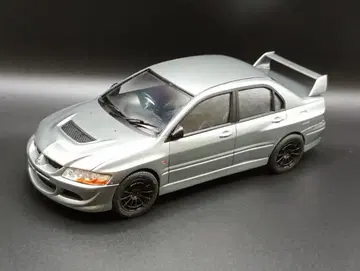 프라모델 완성품 1/24 미쓰비시 랜서 에볼루션 8 란에보 8