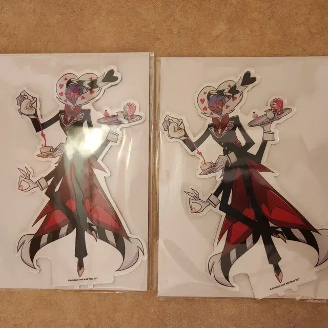 해즈빈호텔 애니메이트카페 콜라보 아크릴스탠드 발렌티노