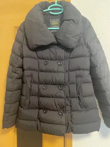 TATRAS 블랙 다운 자켓