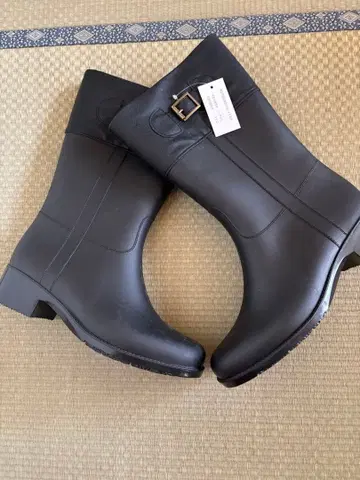 [ 미사용 새상품 ] 레인부츠 M 양도합니다