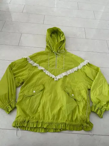 Candy stripper 프릴 포함 라임 그린 자켓