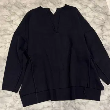 BEARDSLEY 비어즐리 돌먼 풀오버