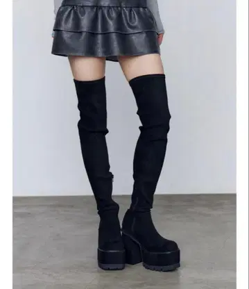 EMODA 스퀘어 핏 롱 부츠 L 사이즈