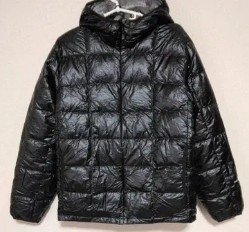 거의 미사용 새상품급 800FP 초경량 U.L. 다운 이너 후드티 블랙