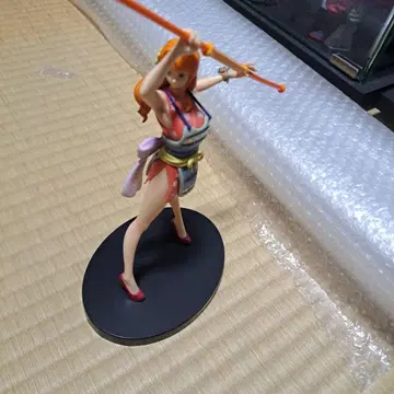 원피스 제일복권 나미 피규어