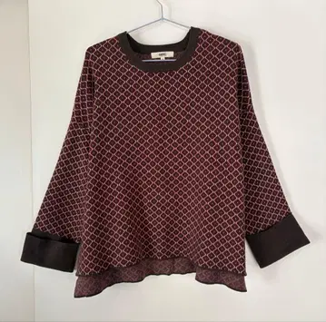 OZOC 상의 레어 맨투맨