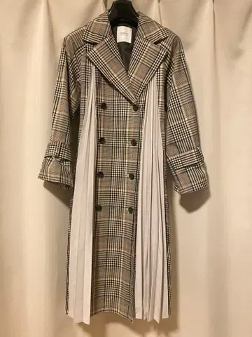 STUDIOUS 체크 무늬 플리츠 트렌치코트 사이즈 1