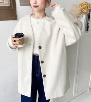 moment+ 니트 멜톤 노카라 미들 코트