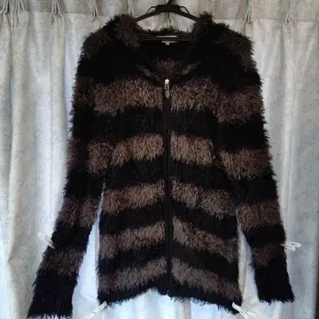 VILLAND L 블랙과 브라운 스트라이프 후드티