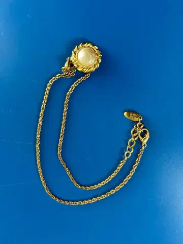 YUKI TORII 펄 장식의 골드 컬러 목걸이