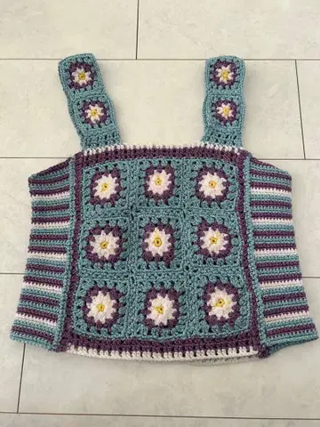 Candy stripper 크로셰 니트 베스트