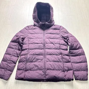 유니클로 심리스 다운 후디드 자켓 M 와인 레드