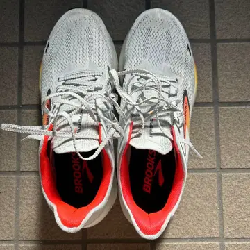 BROOKS 하이페리온 맥스 2 러닝화