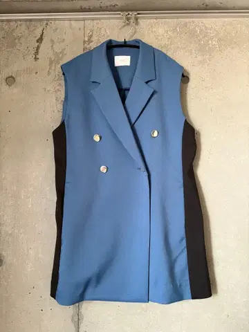 HARE 메탈 버튼 바이컬러 미들 베스트