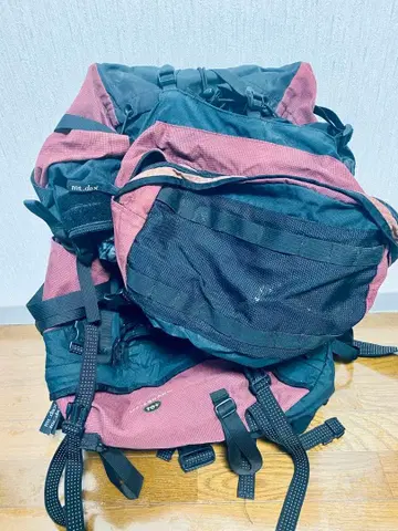 mountain dax 백팩 빨간색과 블랙