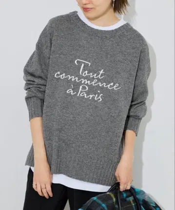 슬로브 이에나 자수 로고 니트