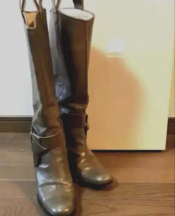 무린센의 롱 부츠