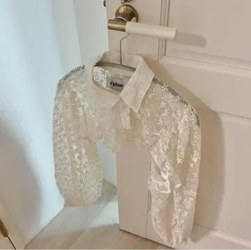 epine 아이보리 꽃무늬 레이스 볼레로 블라우스