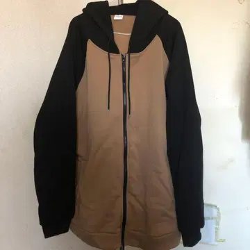 5XL 블랙과 베이지 후드티