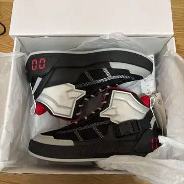 새상품 HENSHIN 가면라이더 555 스니커즈 26.5cm