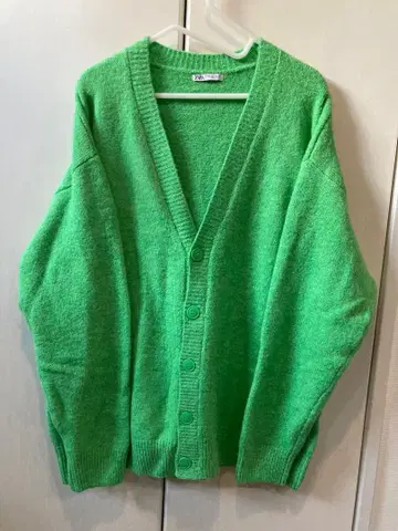 ZARA 니트 가디건 V넥