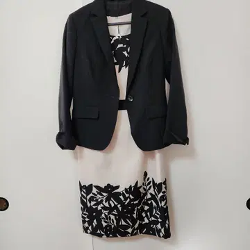 꽃무늬 스커트 셋업 블랙/화이트