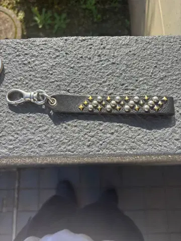 CALEE 스터드 가죽 키링