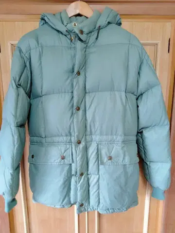 에디바우어 민트 그린 다운 자켓 후드 부착
