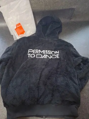 [ 미사용 새상품 ] BTS PTD 보아 후디 XL 사이즈 후드티