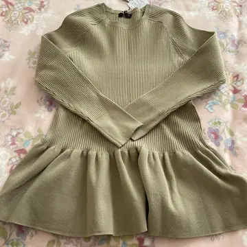 Aga 베이지 리브 플레어 밑단 긴팔 니트 M