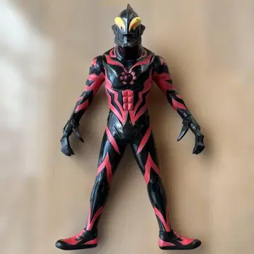 DX 드라마틱 사운드 울트라맨 베리알 피규어