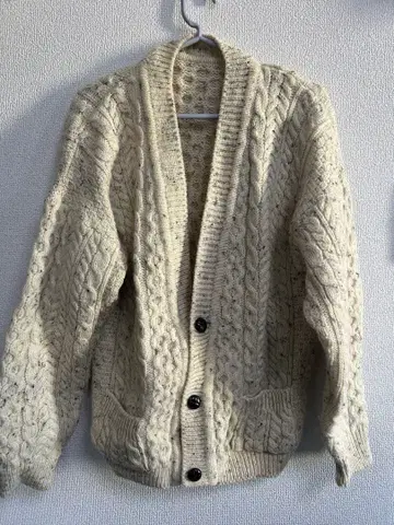 아이보리 케이블 니트 가디건