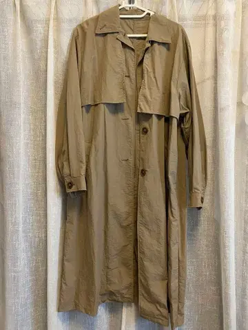 베이지 트렌치코트 경량 소재