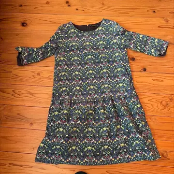 J. Stoane 꽃무늬 긴팔 원피스 사이즈 2