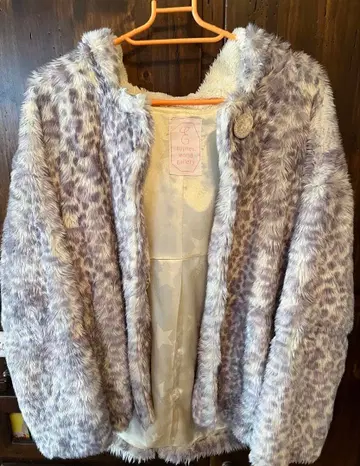 하이픈월드 갤러리 퍼 자켓 F 사이즈