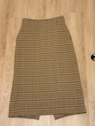 AURALEE 체크 펜슬 스커트