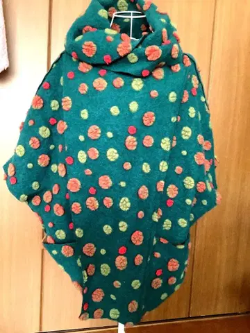 이탈리아제 도트 무늬 플리스 판초