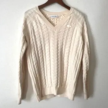 라코스테 V넥 케이블 니트 스웨터