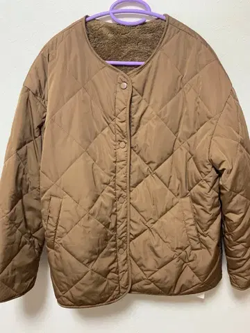 미사용, 택 포함 퀼팅 자켓 보아 안감 브라운