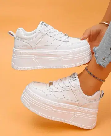 화이트 플랫폼 스니커즈 통굽