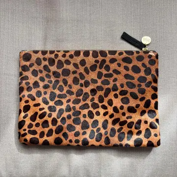 윔 가젯 클러치백 송치 레오파드 레오파드 무늬