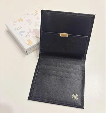 황궁 지갑 한정품 2단 접이식 지갑 천연 가죽 블랙