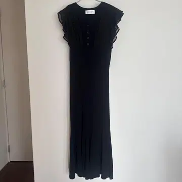 LILY BROWN 슬리브리스 롱 원피스 블랙