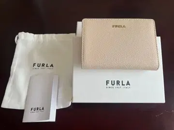 [새상품급] FURLA 베이지 접이식 지갑