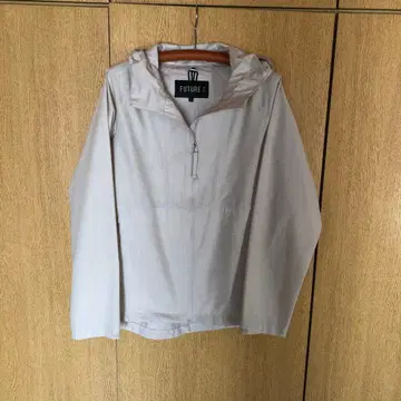 FUTURE TECH 후드 부착 아우터 L 사이즈