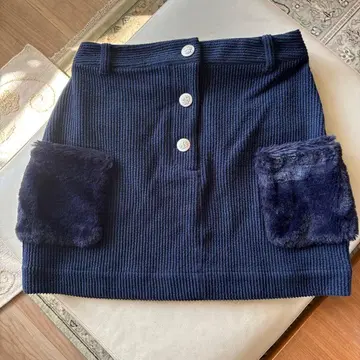 and per se 네이비 코듀로이풍 스트레치 소재 스커트